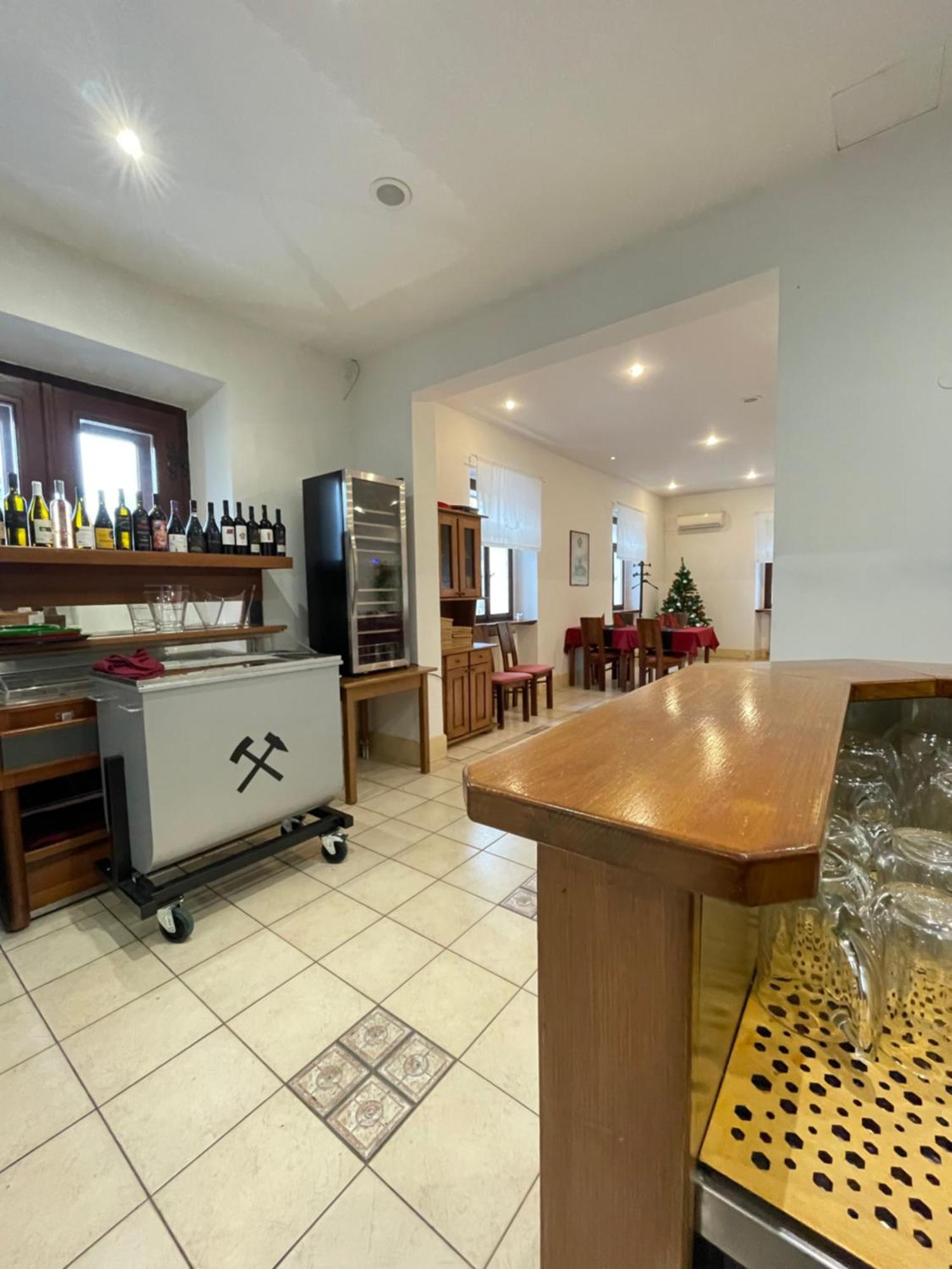 Gostisce Barbara Hotel Idrija Kültér fotó