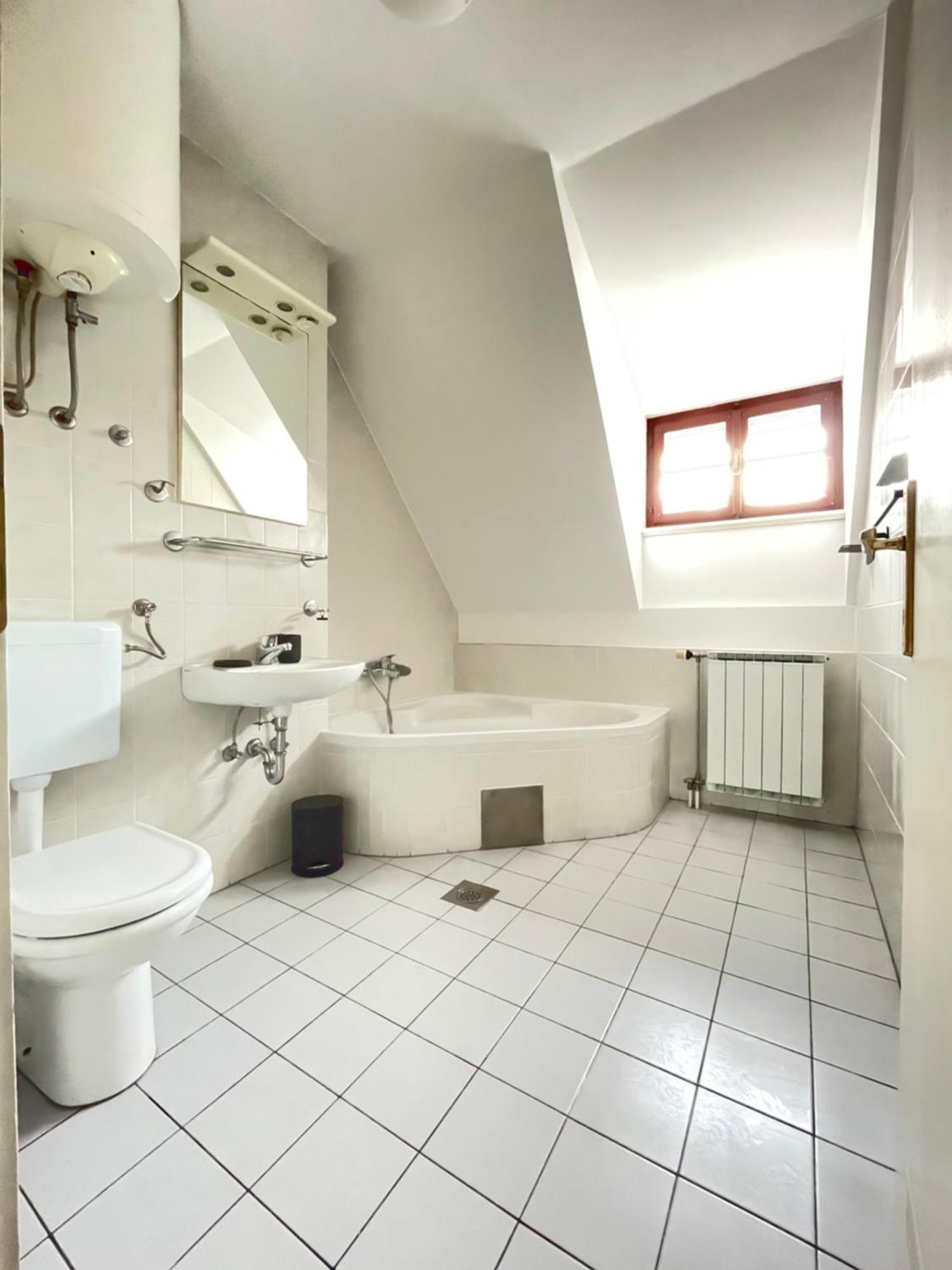 Gostisce Barbara Hotel Idrija Kültér fotó